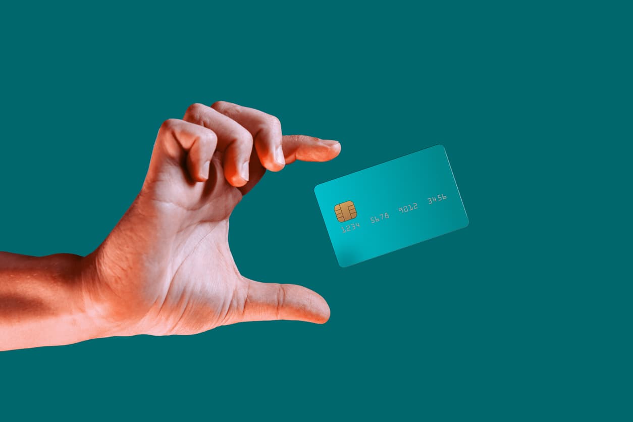 Carte logée vs carte corporate : comment choisir ?